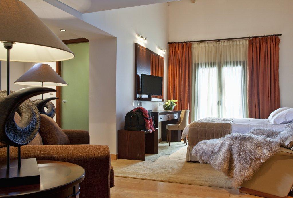 Kalavrita Canyon Hotel & Spa ภายนอก รูปภาพ